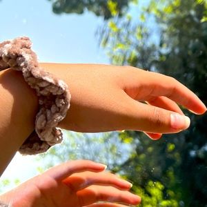 Mushroom/mauve velvety hand-crocheted scrunchy! ✨